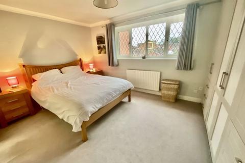 20 Countess Gardens, Bournemouth, BH7 7RR
