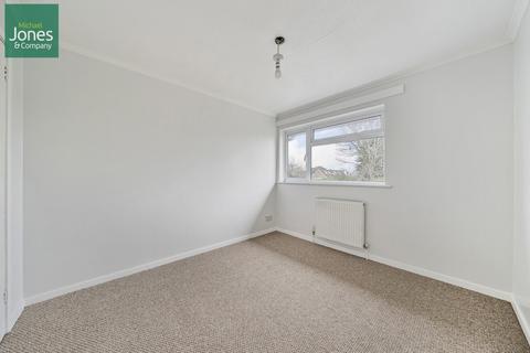 3 bedroom terraced house to rent, Shadwells Close, Lancing, West Sussex, BN15