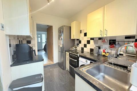 4 bedroom end of terrace house for sale, Beverley Road, Beech Hill, Luton, Bedfordshire, LU4 8EU