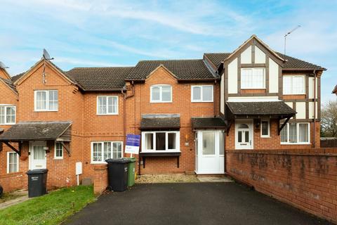 2 bedroom terraced house to rent, Rona Gardens, Worcester, WR5