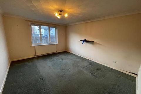 1 bedroom flat for sale, Flat 2, Victoria Court, Second Avenue, Harwich, Essex