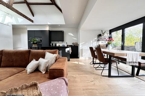 11 The Grove, Aberdare, CF44 7NA