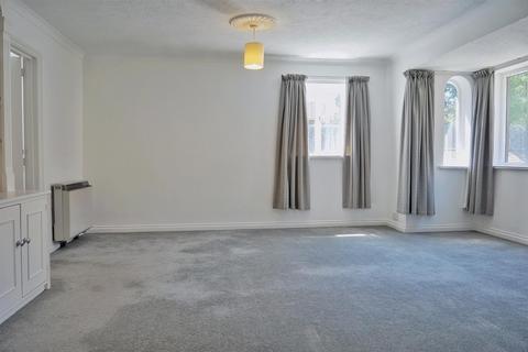 2 bedroom flat to rent, Northgate, Chichester