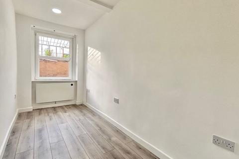 3 bedroom flat to rent, Stopford Road, Plaistow, E13