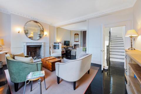 4 bedroom terraced house to rent, Cheyne Walk, SW10