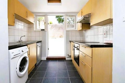 1 bedroom flat to rent, London SW17