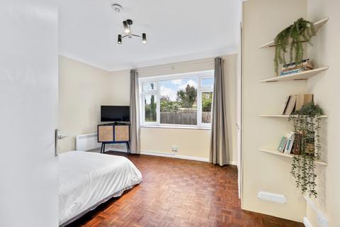 Studio for sale, The Avenue, Surbiton KT5