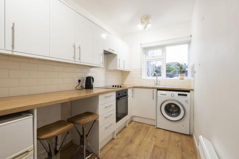 Studio for sale, The Avenue, Surbiton KT5