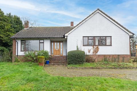 3 bedroom bungalow for sale, Radleys End, Dunmow CM6