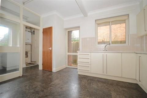 4 bedroom house to rent, Spring Close, 1 Spring Close, Barnet