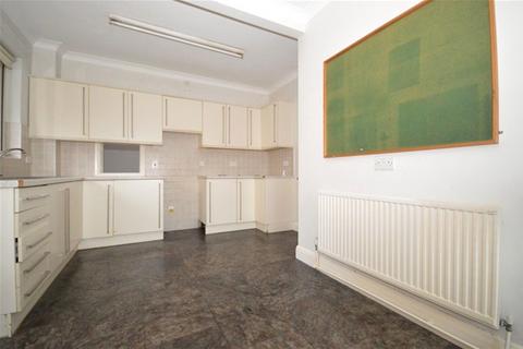 4 bedroom house to rent, Spring Close, 1 Spring Close, Barnet