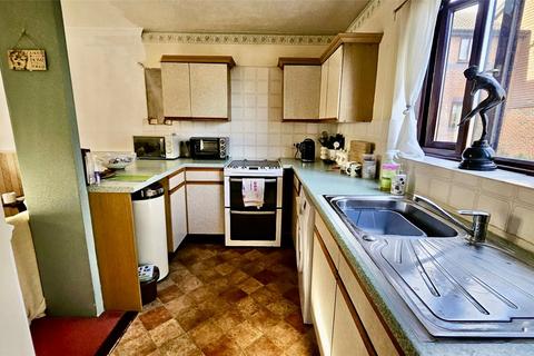 2 bedroom flat for sale, Woodfall Drive, Dartford DA1