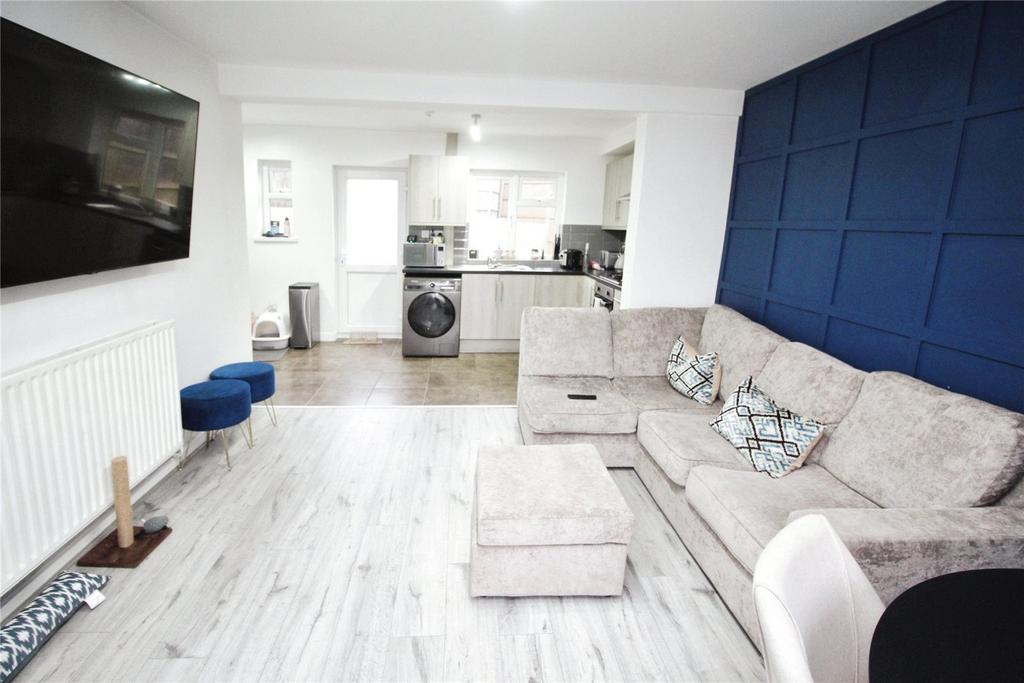 Lounge/Kitchen