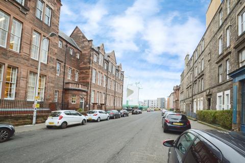 54/6 Albion Road, Edinburgh, EH7 5QZ