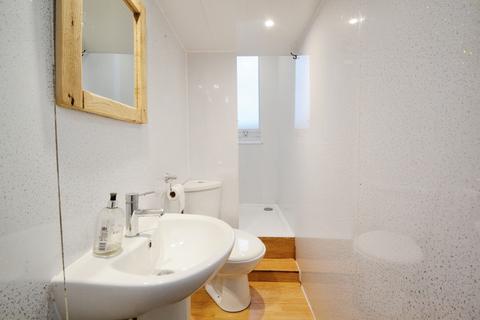 54/6 Albion Road, Edinburgh, EH7 5QZ