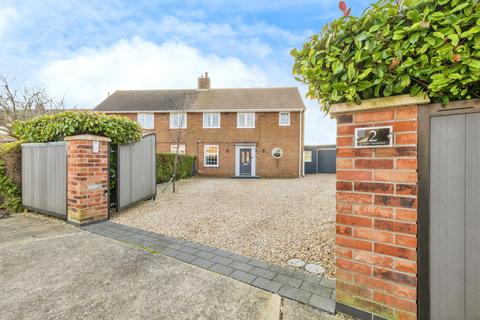 3 bedroom semi-detached house for sale, Anzio Crescent, Lincolnshire LN1