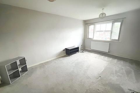 2 bedroom flat to rent, Gainsborough Drive, Staffordshire WV6