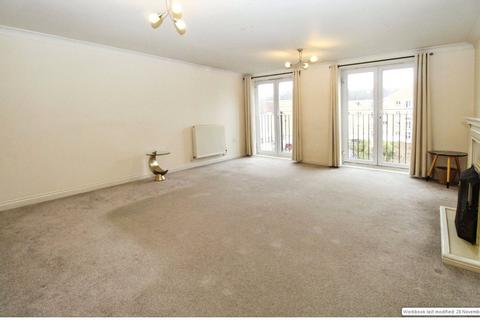 2 bedroom flat to rent, The Dell, Southampton SO15