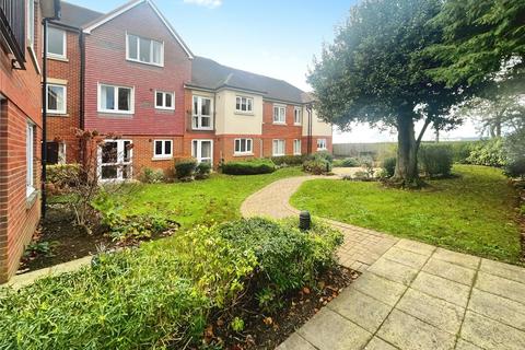 1 bedroom flat for sale, London Road, Hampshire PO7