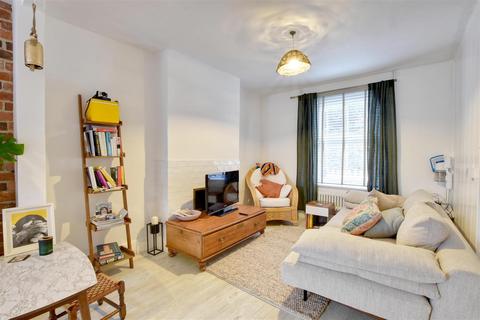 3 bedroom end of terrace house for sale, South Undercliff, Rye