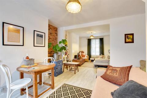 3 bedroom end of terrace house for sale, South Undercliff, Rye