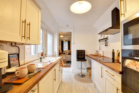 3 bedroom end of terrace house for sale, South Undercliff, Rye