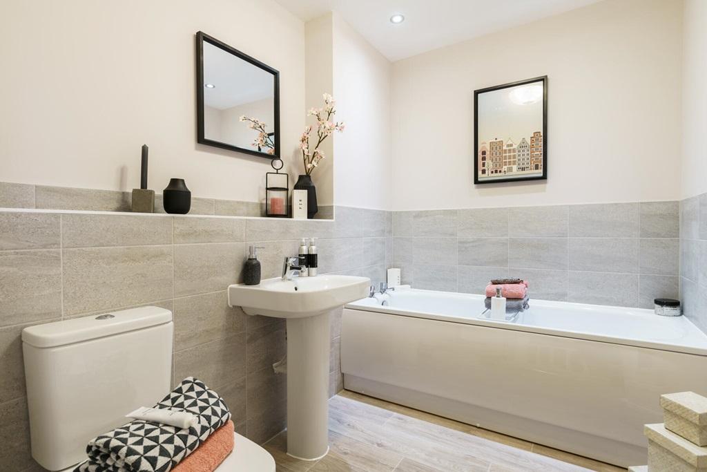 The main bathroom with high quality fixtures...