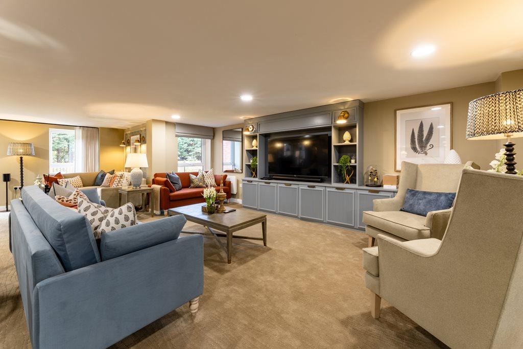 Romeo Place   Homeowners Lounge