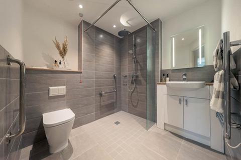 1 bedroom retirement property for sale, Apartment 8 at Albert Court 345 Reading Road, Henley-on-Thames RG9