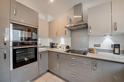 2 bedroom retirement property for sale, Apartment 38 at Augustus House Station Parade, Virginia Water GU25
