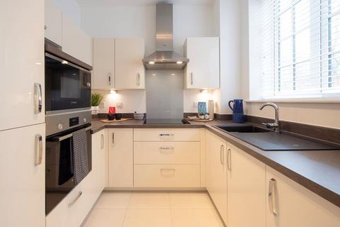 1 bedroom retirement property for sale, Apartment 13 at Gentian Place Lester Road, Aylesbury HP20
