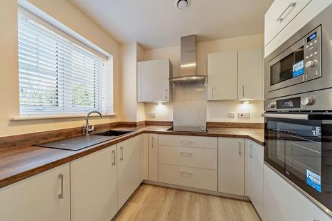 undefined, Apartment 8 at Oakingham Place 54-58 Reading Road, Wokingham RG41