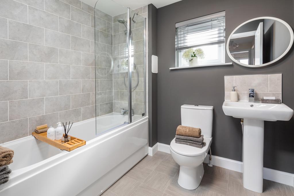 Craigend 3 bed semi detached family bathroom