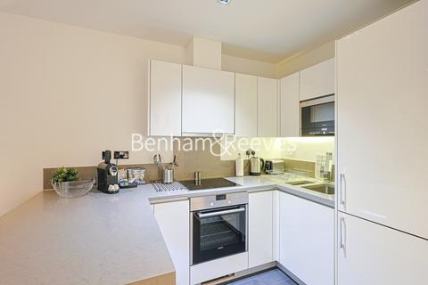 2 bedroom apartment to rent, Longfield Avenue,  Ealing  W5