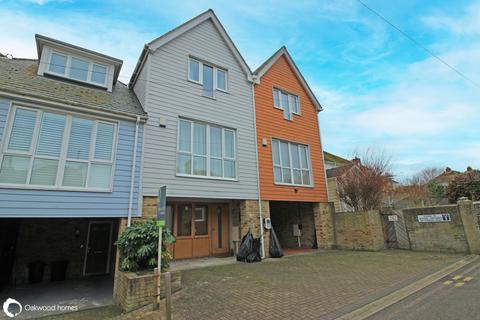 3 bedroom terraced house for sale, The Pathway, Broadstairs