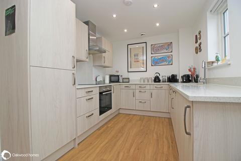 2 bedroom flat for sale, Canterbury Road, Westbroom Margate