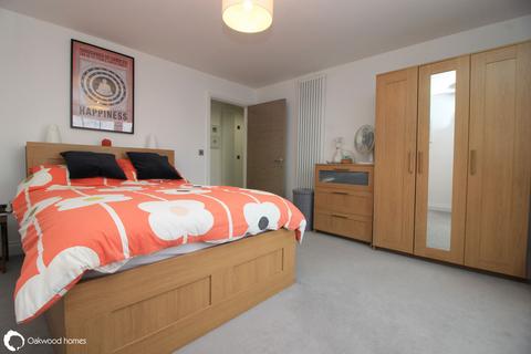 2 bedroom flat for sale, Canterbury Road, Westbroom Margate