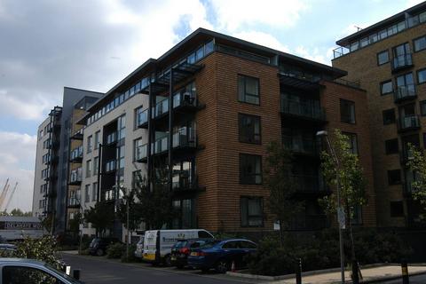 3 bedroom flat to rent, Boardwalk Place, Canary Wharf, London, E14