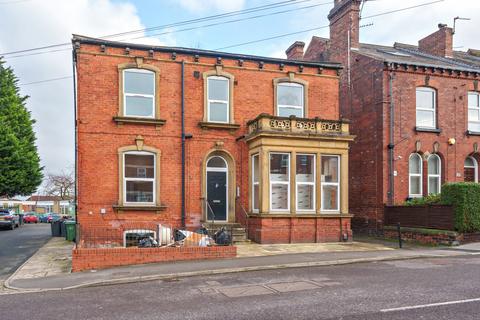 1 bedroom flat for sale, Wesley Road, Armley, Leeds, West Yorkshire, LS12