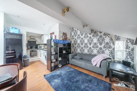 1 bedroom flat for sale, Wesley Road, Armley, Leeds, West Yorkshire, LS12