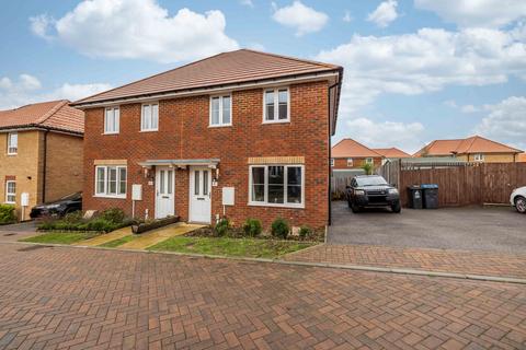 3 bedroom semi-detached house for sale, Goldthorpe Drive, Aylesham, CT3