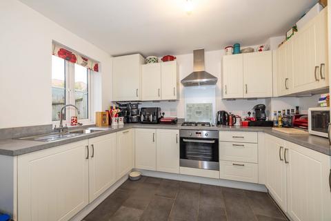 3 bedroom semi-detached house for sale, Goldthorpe Drive, Aylesham, CT3