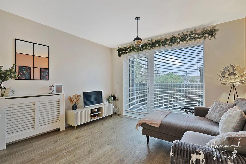 Open Plan Kitchen / Living Room