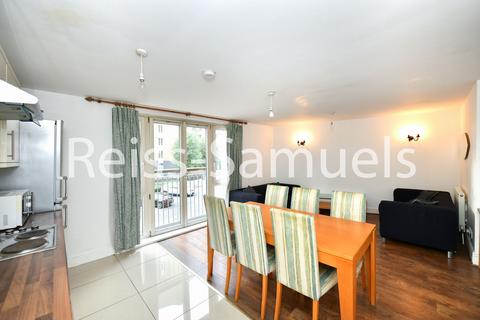 3 bedroom apartment to rent, Westferry Road, Canary Wharf, London E14