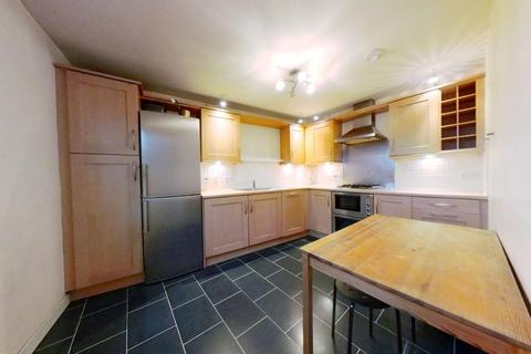 2 bedroom flat to rent, Avenuepark Street, Glasgow, G20