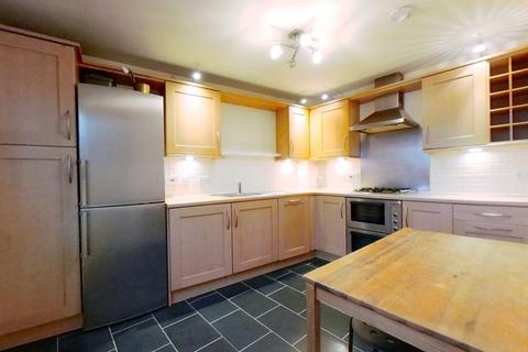 2 bedroom flat to rent, Avenuepark Street, Glasgow, G20