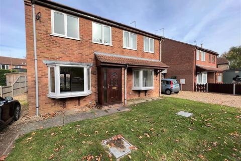 2 bedroom semi-detached house to rent, Fieldfare Croft, Boston