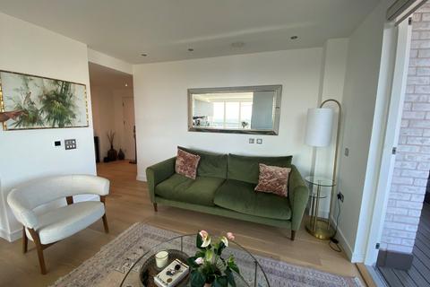 2 bedroom apartment to rent, Grant Road, London