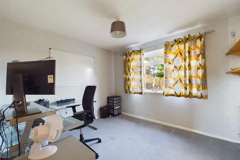 24 Woolstrop Way, Quedgeley, Gloucester, GL2 5NL