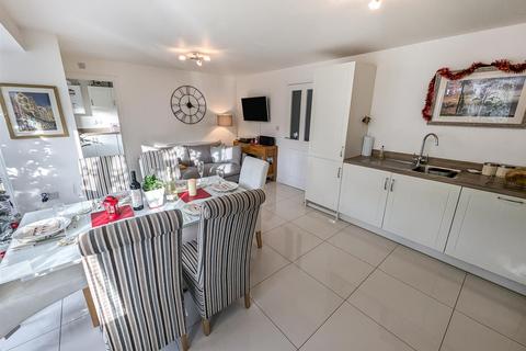 15 Arnold Drive, Corby, NN17 5FY